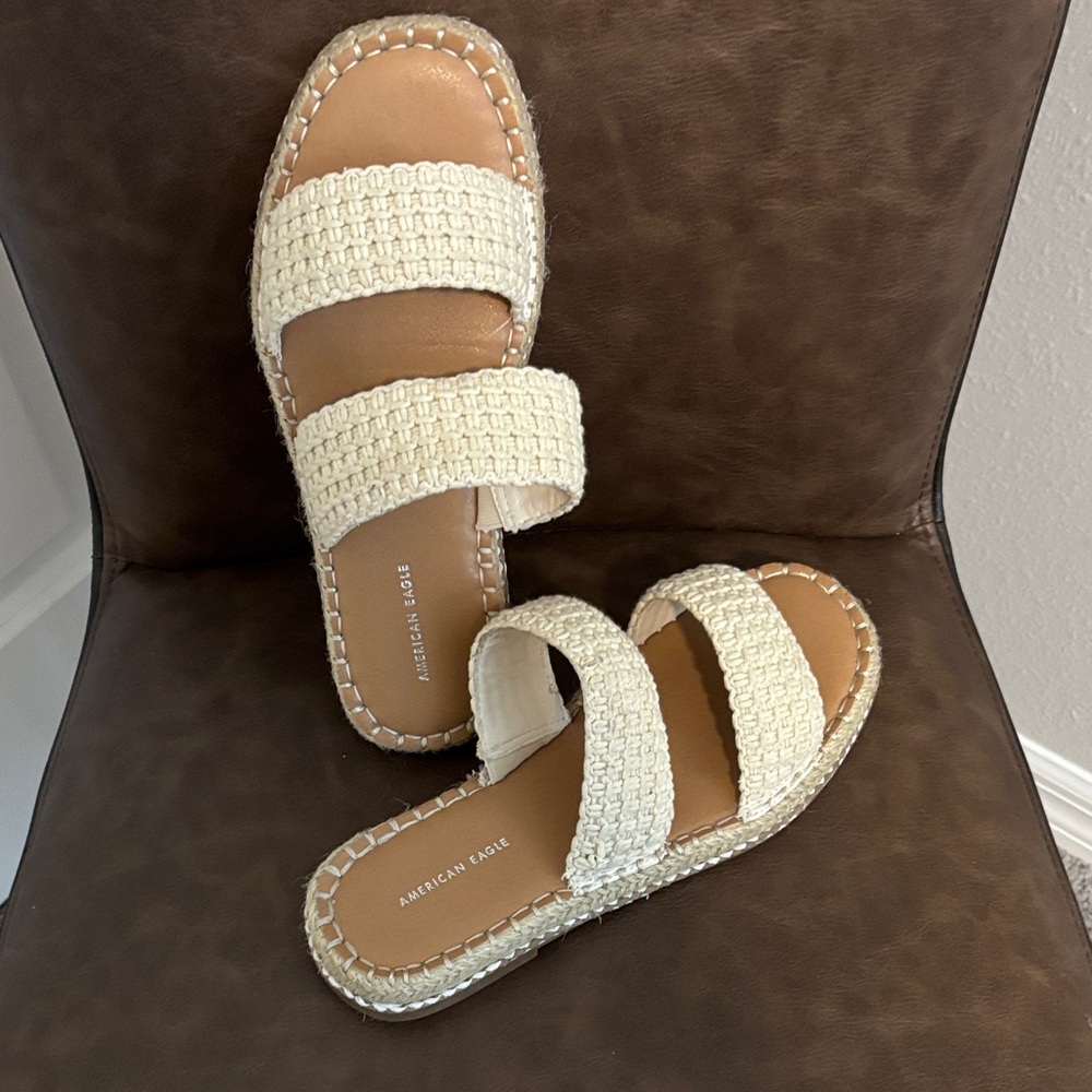American Eagle Outfitters Women's Tan Woven Sandals - Picture 3 of 3